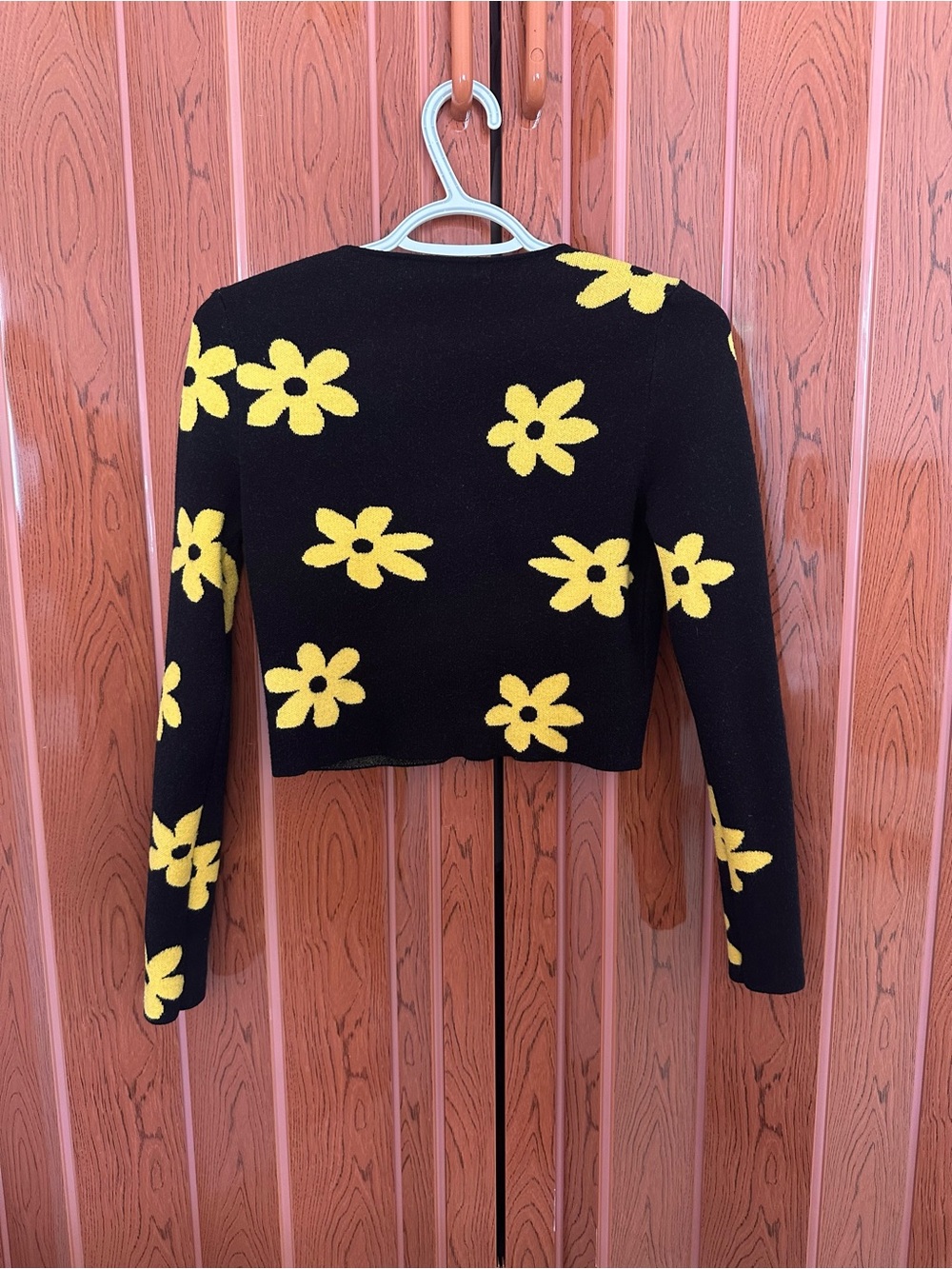 Forever 21 Black Daisy Cardigan | Floral Knit Y2K Indie Style Size S - Picture 3 of 7